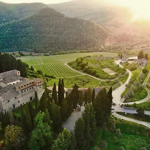  Alloggio per agriturismo Castello Del Trebbio Italia